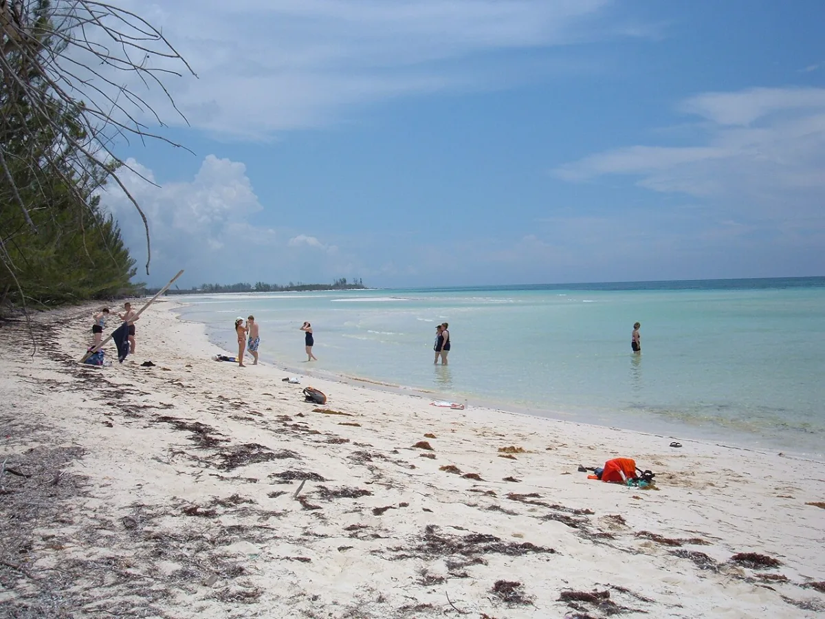 Gold Rock Beach in Lucayan National Park, Grand Bahama — wide sandbar at low tide